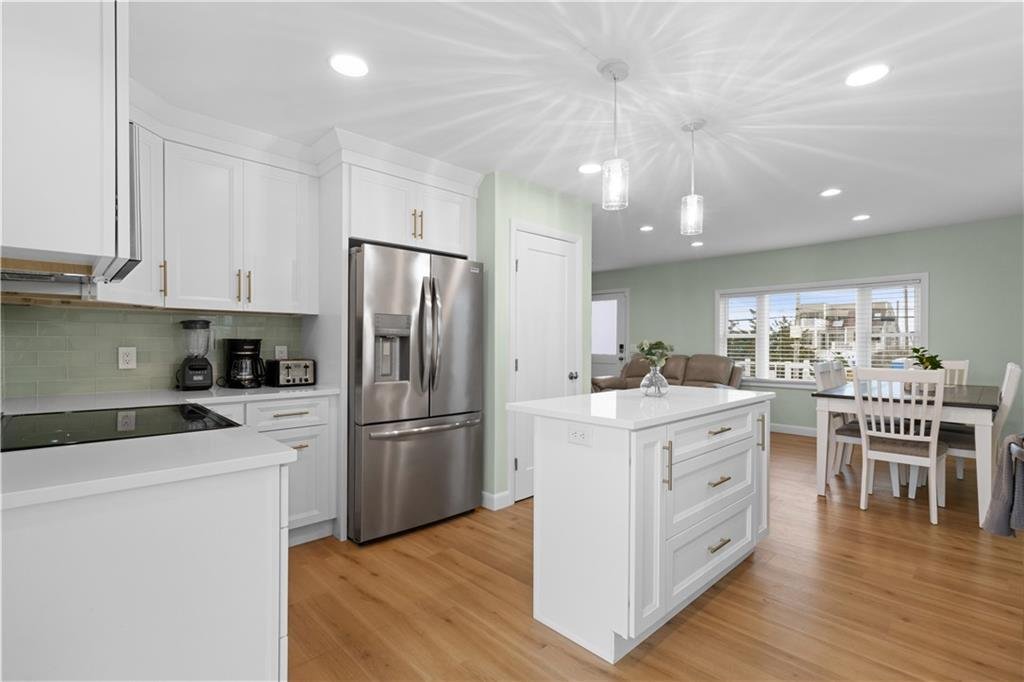 House in Westerly, Rhode Island, United States 3 - 17950556
