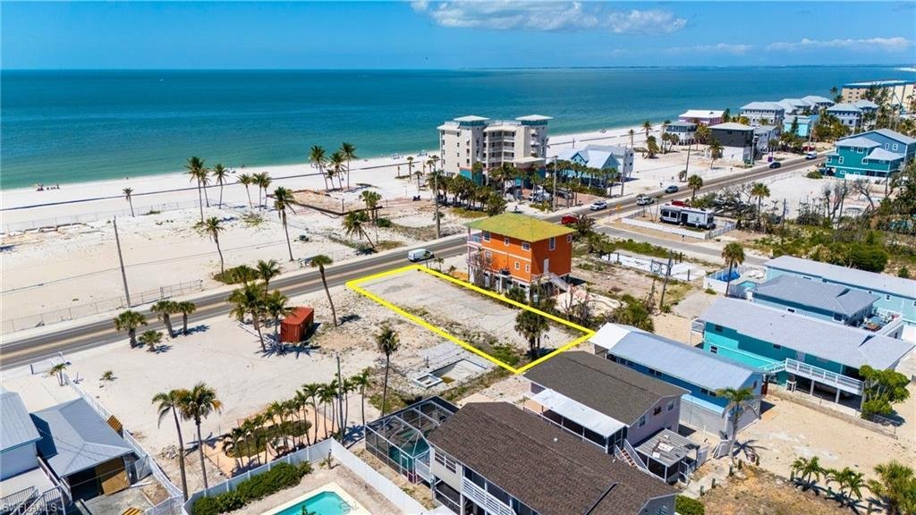 Land in Fort Myers Beach, Florida, United States 1 - 17947683