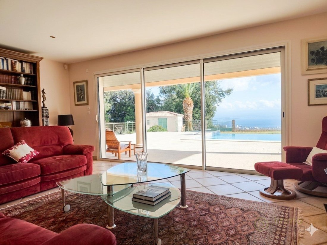 House in Alata, Corsica, France 4 - 17953008