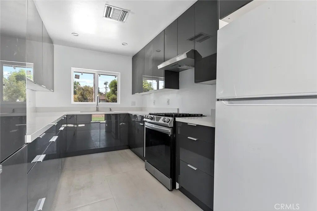 Condo in Los Angeles, California, United States 5 - 16519896