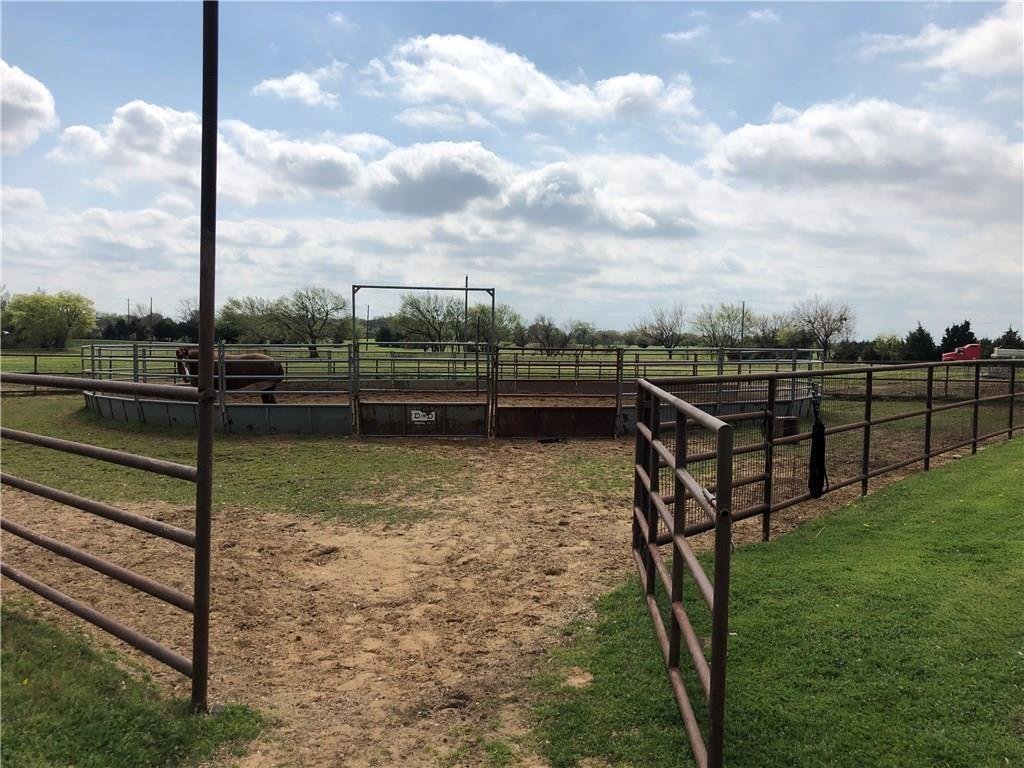 Farm Ranch in Cross Roads, Texas, United States 1 - 17952784