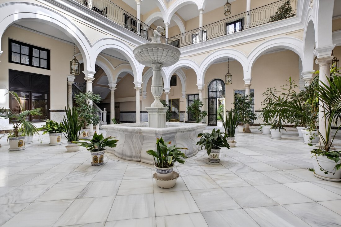 Apartment in Casco Antiguo, Seville, Spain 3 - 17953489