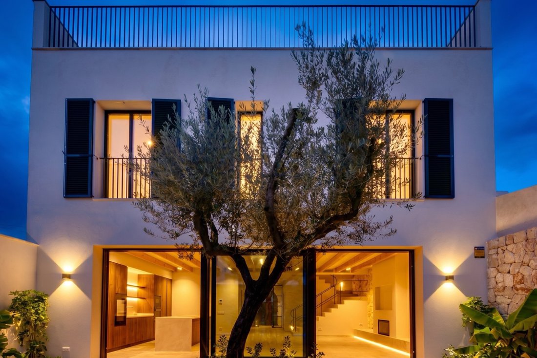 Townhouse in ses Salines, Balearic Islands, Spain 1 - 17947136