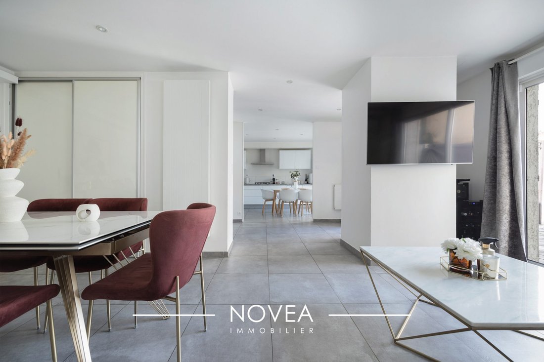 House in Zola - Pressence, Villeurbanne, France 4 - 17955457