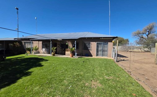 Estate in Endicott, Gauteng, South Africa 1