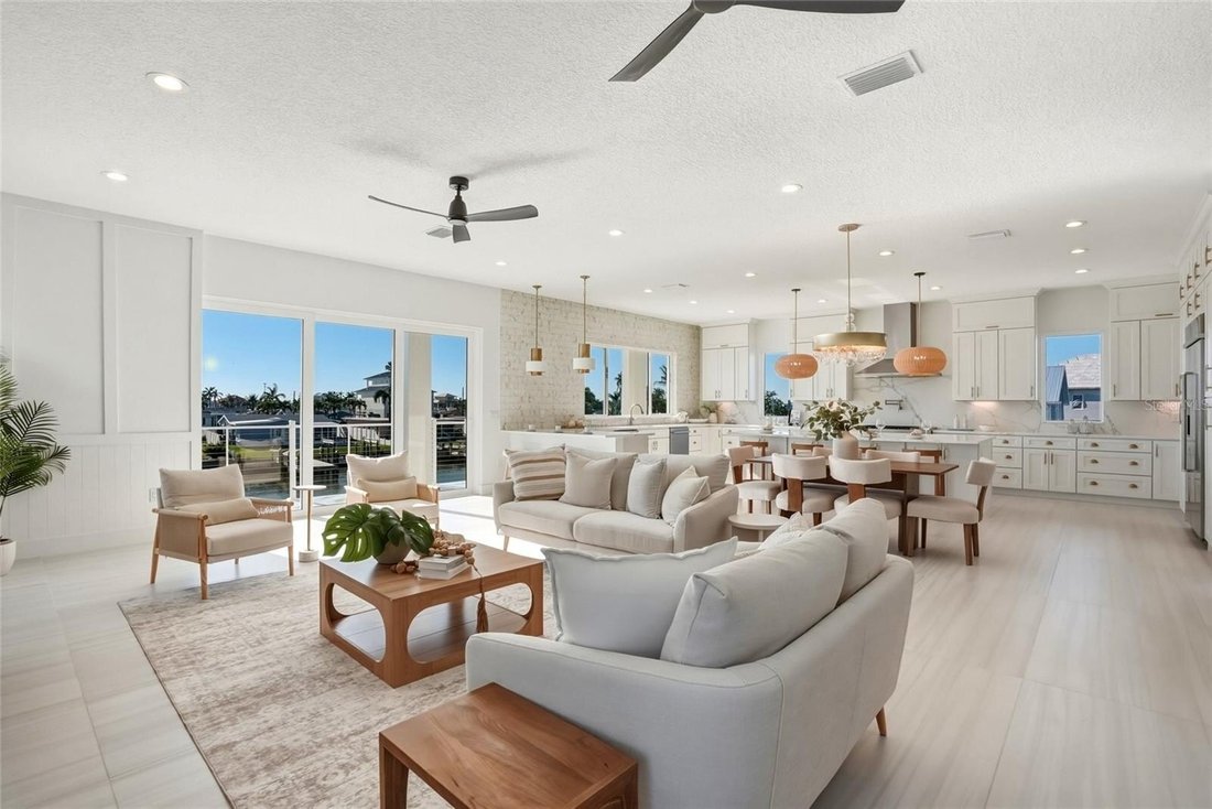 House in Madeira Beach, Florida, United States 4 - 17955317