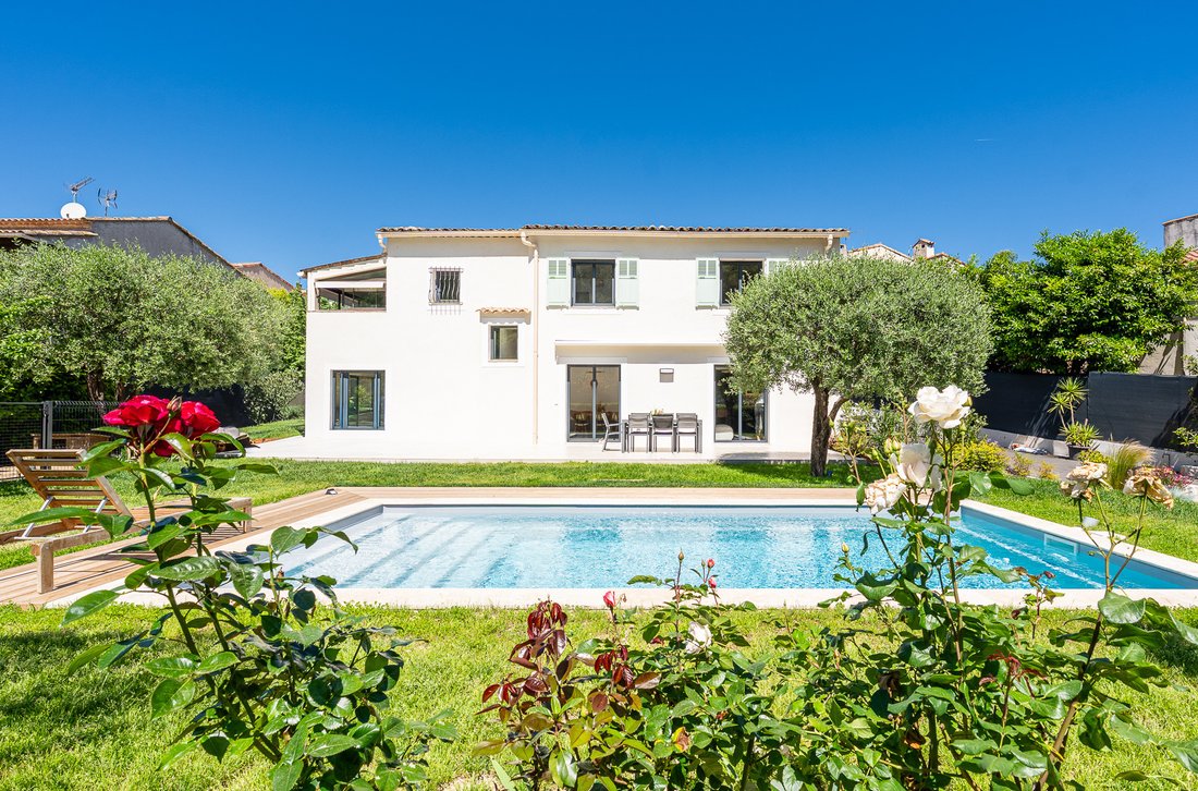 Villa in Centre du Village, La Colle-sur-Loup, France 1 - 17952842