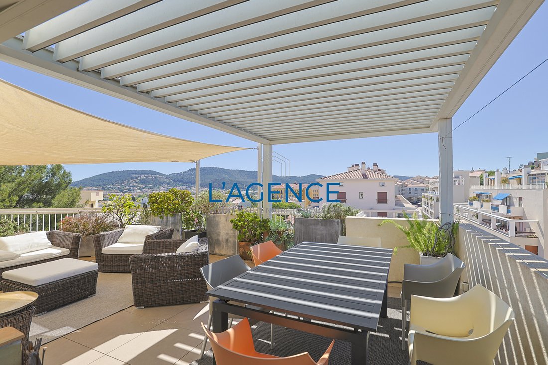 Apartment in Hyeres, Provence-Alpes-Côte d'Azur, France 3 - 17948083
