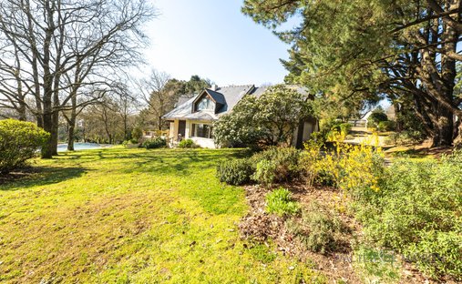 Villa in Mauves-sur-Loire, Pays de la Loire, France 1