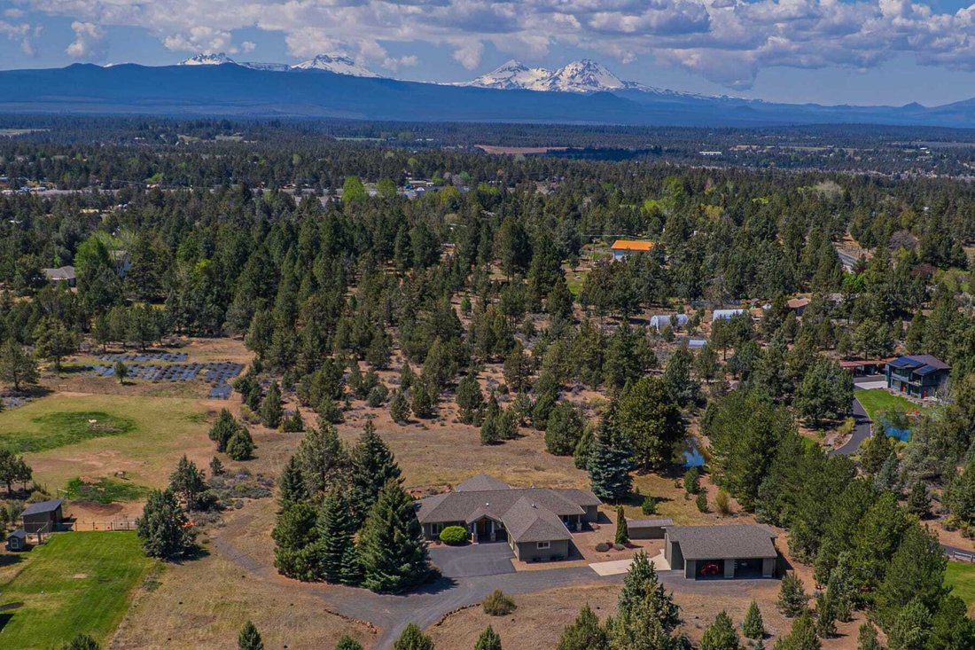 House in Bend, Oregon, United States 1 - 17949152