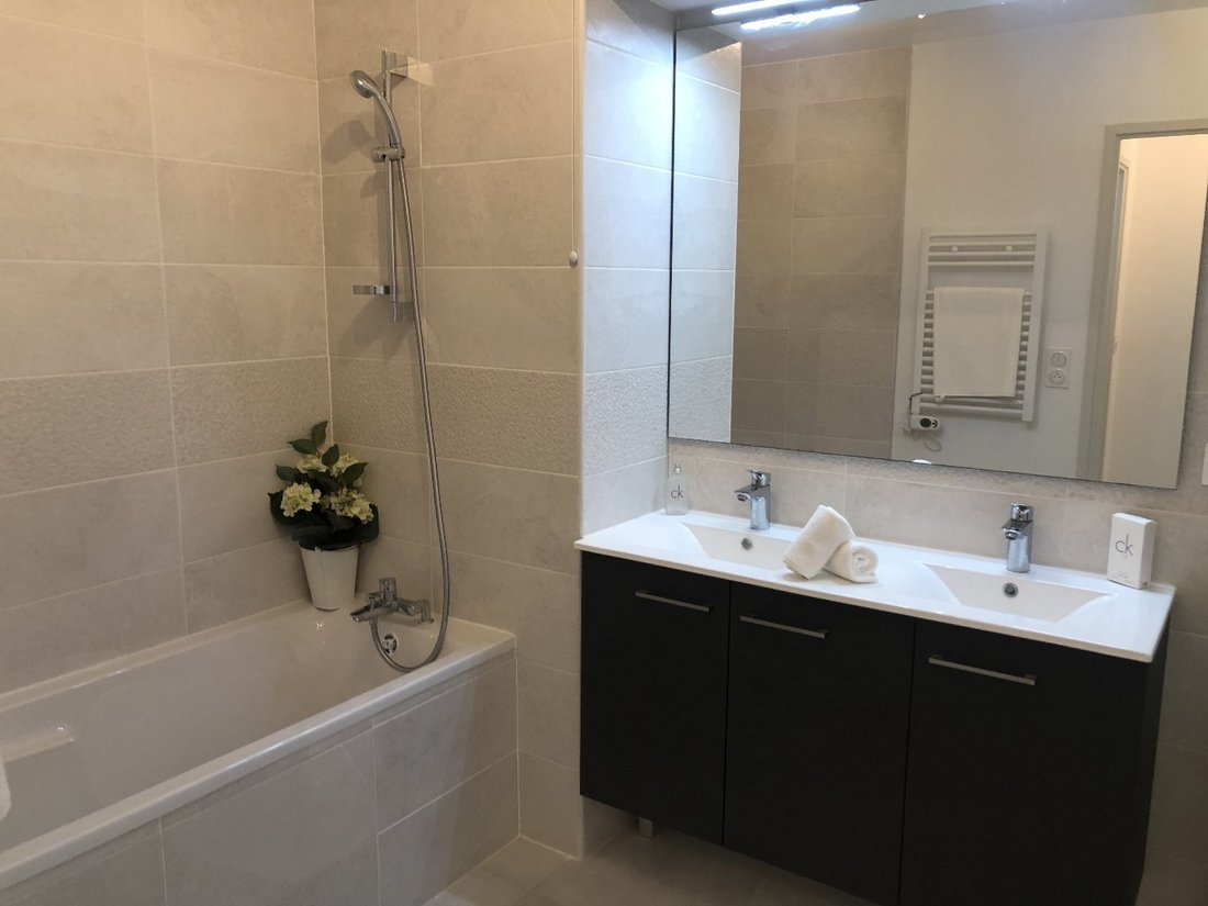 Apartment in Hyeres, Provence-Alpes-Côte d'Azur, France 5 - 17953594