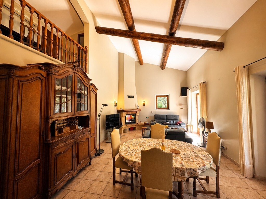 Estate in Grignan, Auvergne-Rhône-Alpes, France 5 - 17952896