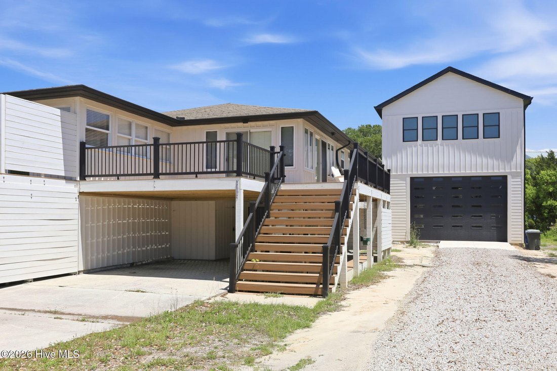Townhouse in Emerald Isle, North Carolina, United States 3 - 17953374