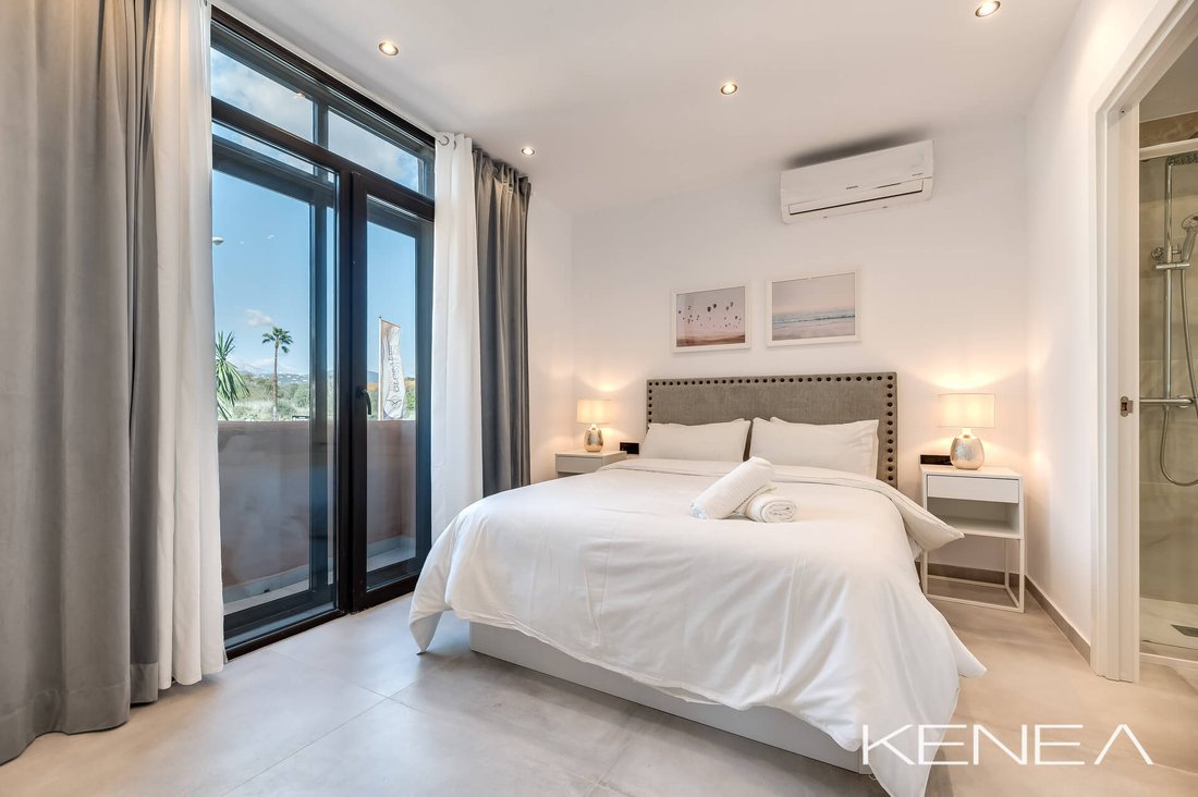 Apartment in Cancelada, Estepona, Andalusia 4 - 17947521