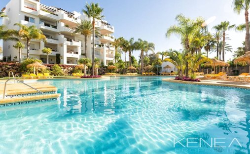 Penthouse in Cancelada, Estepona, Andalusien 1