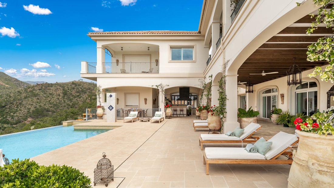 Villa in Benahavis, Andalusia, Spain 2 - 17953584