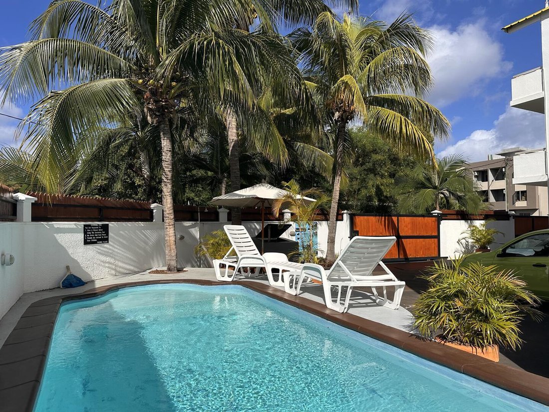 Condo in Flic en Flac, Rivière Noire District, Mauritius 1 - 17947957