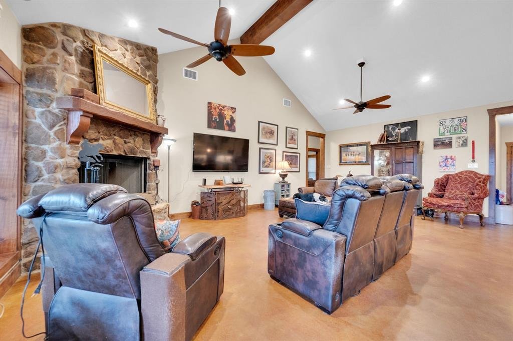 Farm Ranch in Ennis, Texas, United States 2 - 17952421