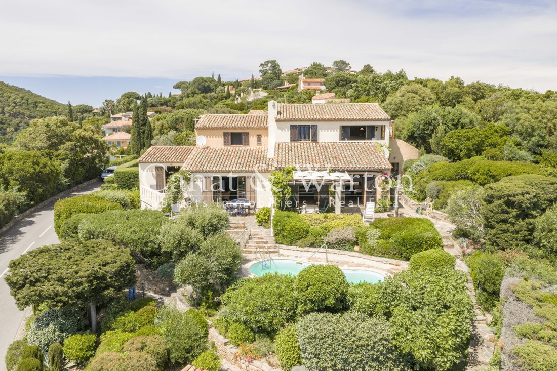 Villa in La Croix-Valmer, Provence-Alpes-Côte d'Azur, Frankreich 2 - 17774164