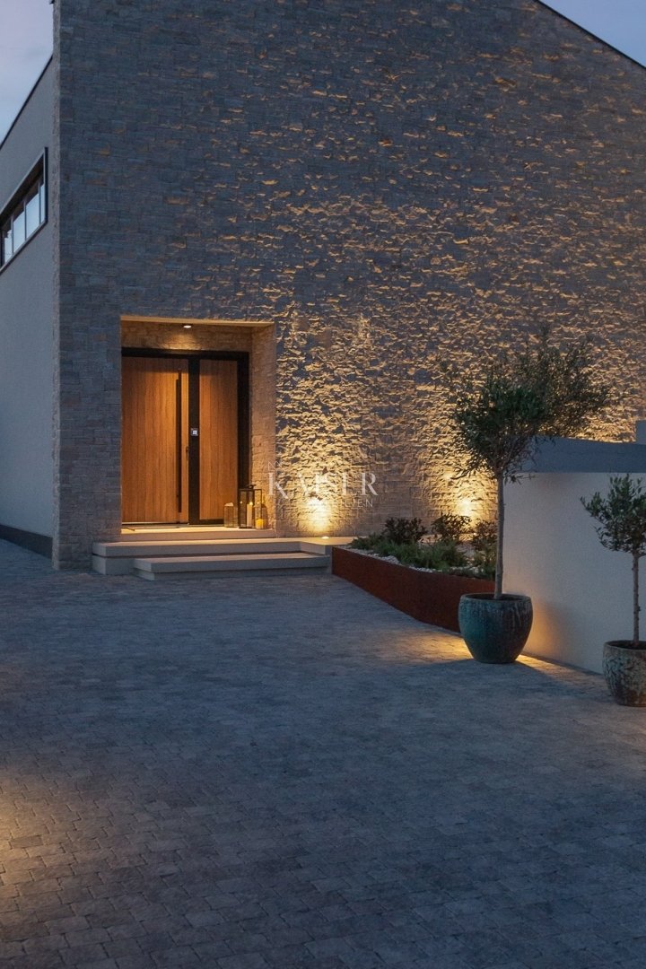 Villa in Opcina Policnik, Zadar County, Croatia 3 - 17953898