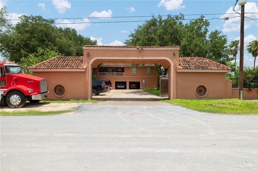 House in Elsa, Texas, United States 2 - 17952843