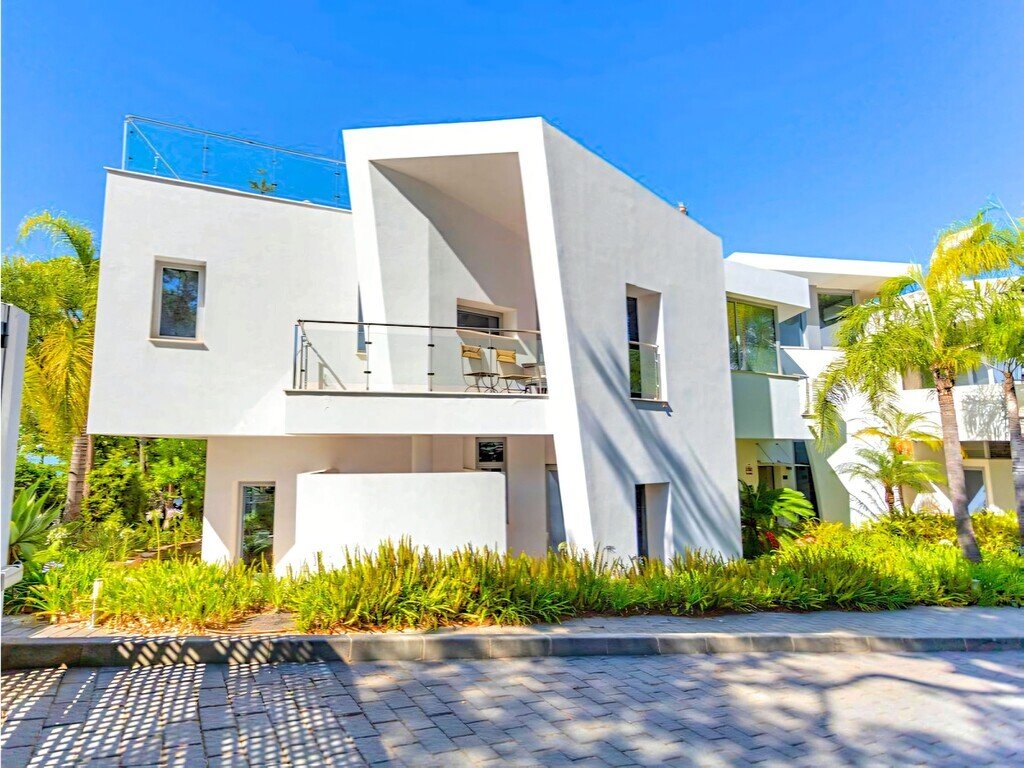 Villa in Sierra Blanca, Marbella, Spain 1 - 17951446