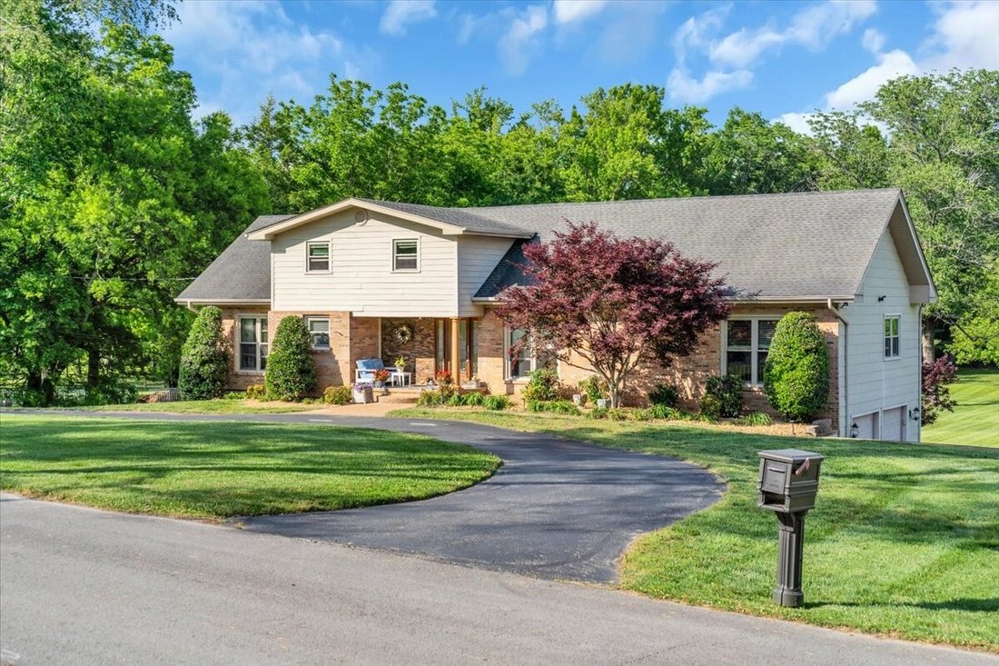 House in Manchester, Tennessee, United States 4 - 17953437