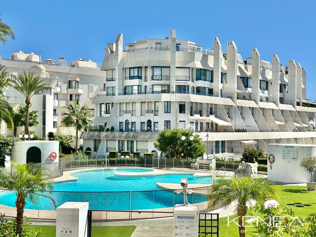 Apartment in Marbella, Andalusia, Spain 1 - 17947676