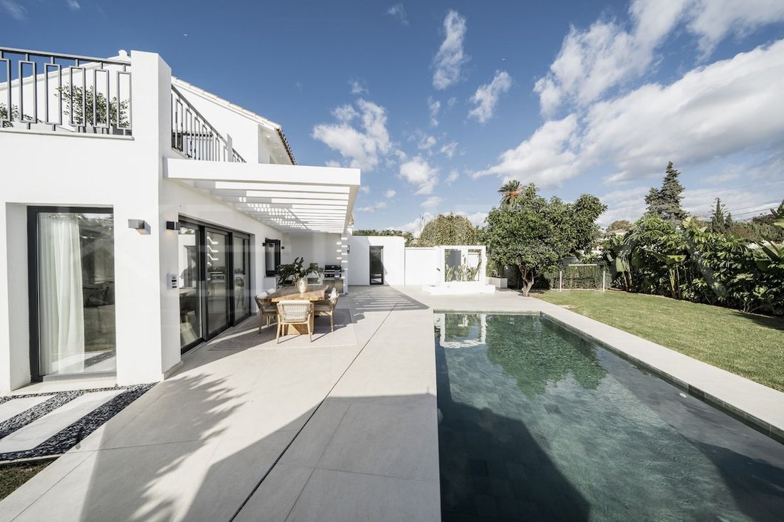 Villa in San Pedro de Alcantara, Andalusia, Spain 3 - 17947405