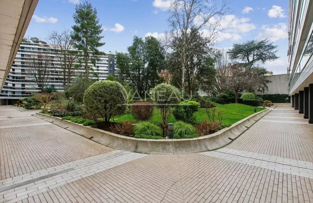 Apartment in Porte Dauphine, Paris 16e Arrondissement, Paris 1 - 17948936