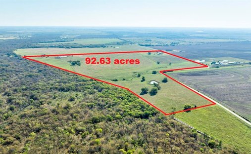 Farm Ranch in Pilot Point, Texas, United States 1