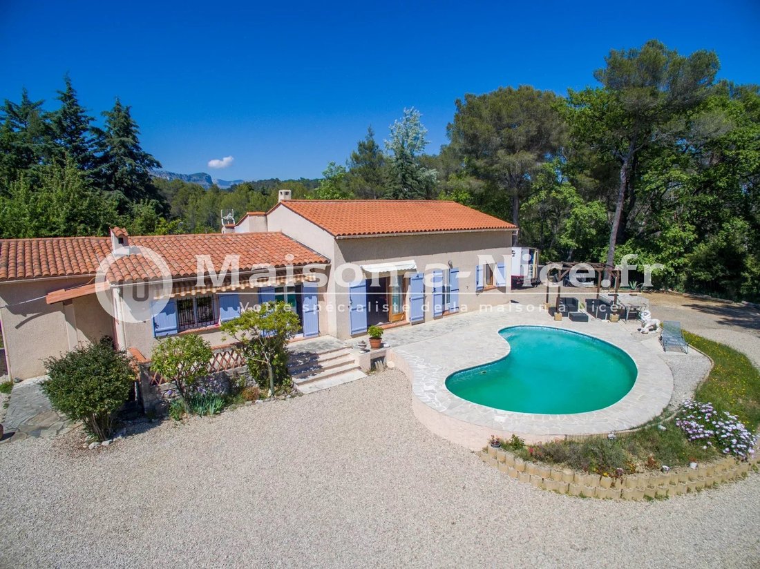 House in Le Rouret, Provence-Alpes-Côte d'Azur, France 1 - 17947414