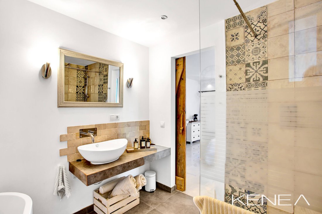 Chalet in Elviria-Cabopino, Marbella, Spain 3 - 17947287