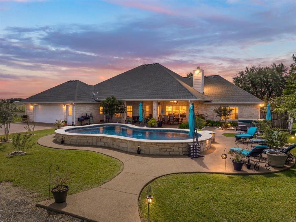 Farm Ranch in Woodway, Texas, United States 3 - 17952562