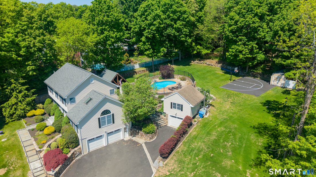 House in Danbury, Connecticut, United States 2 - 17869924