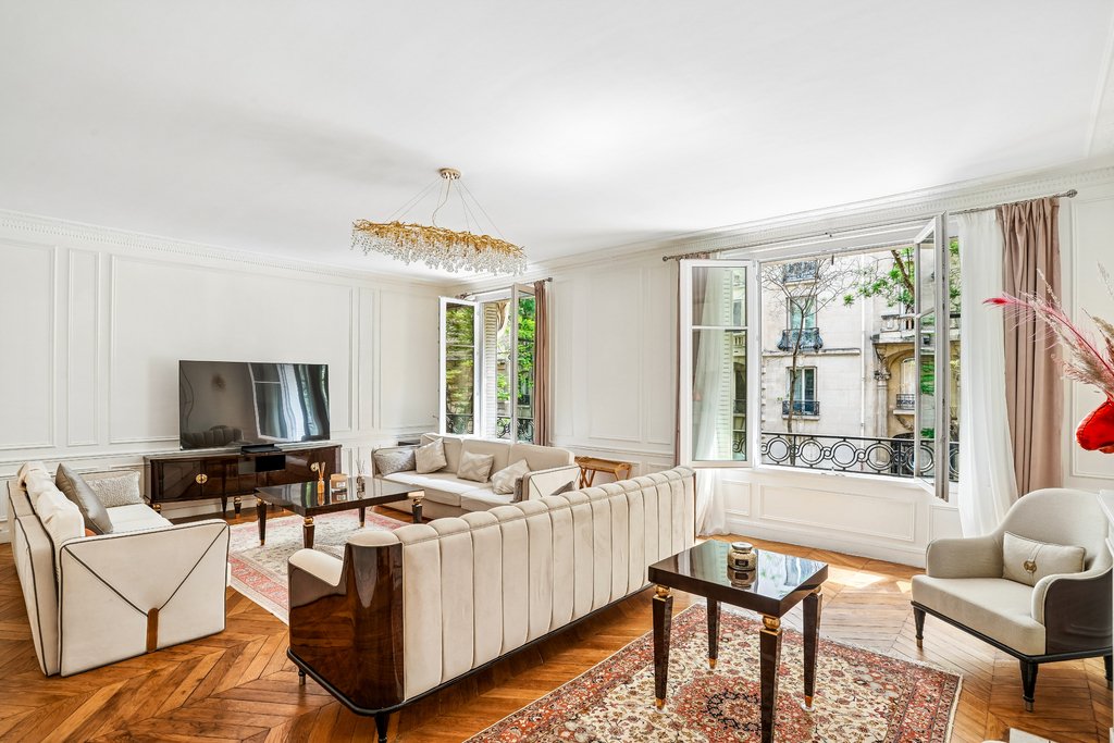 Apartment in Auteuil Nord, Paris 16e Arrondissement, Paris 2 - 17947568