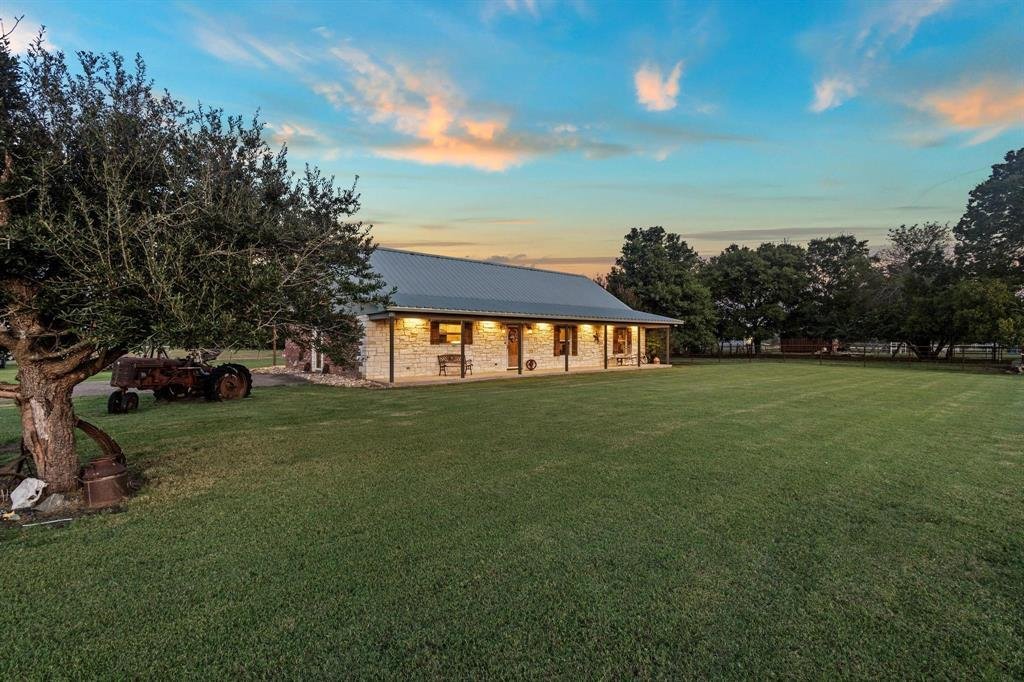 Farm Ranch in Lone Oak, Texas, United States 1 - 17952388