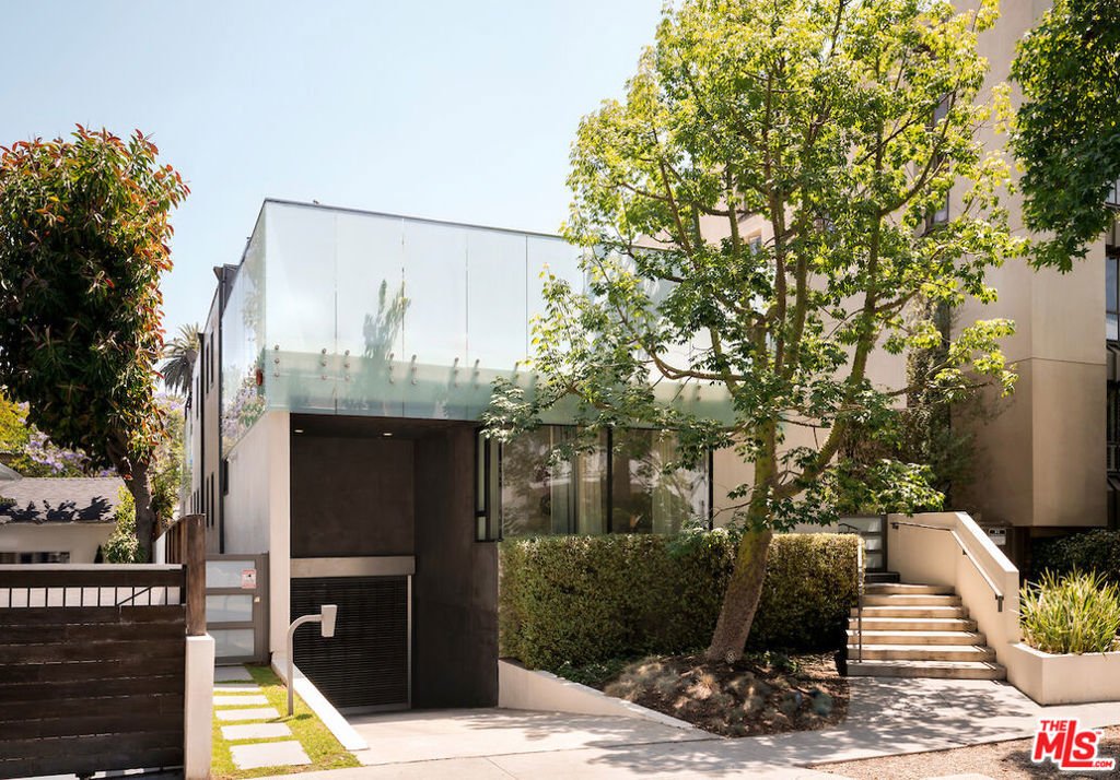 Condo in Los Angeles, California, United States 3 - 17953775