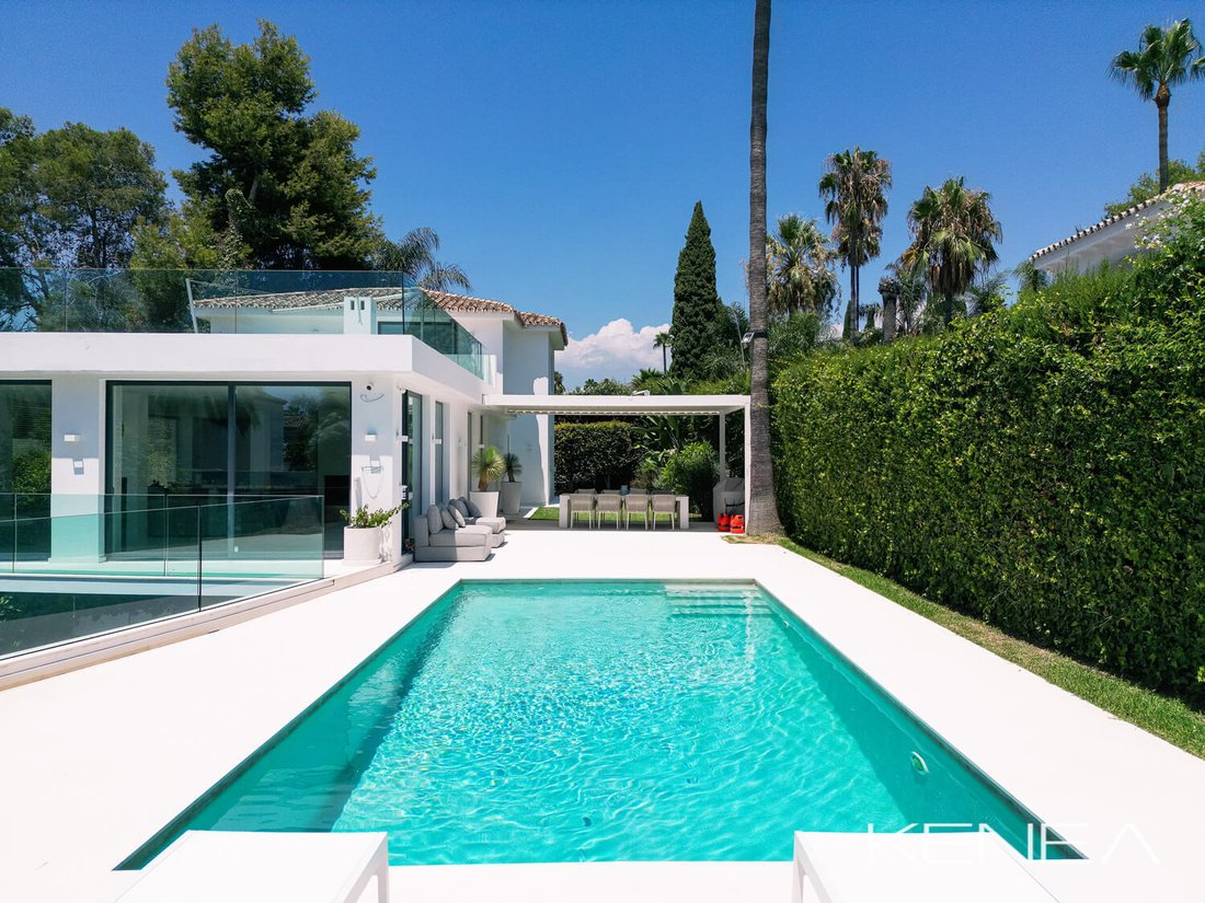 Villa in Puerto Banus, Marbella, Spain 1 - 17947422