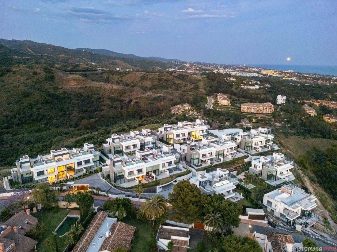 Townhouse in Marbella, Andalusia, Spain 2 - 17949951