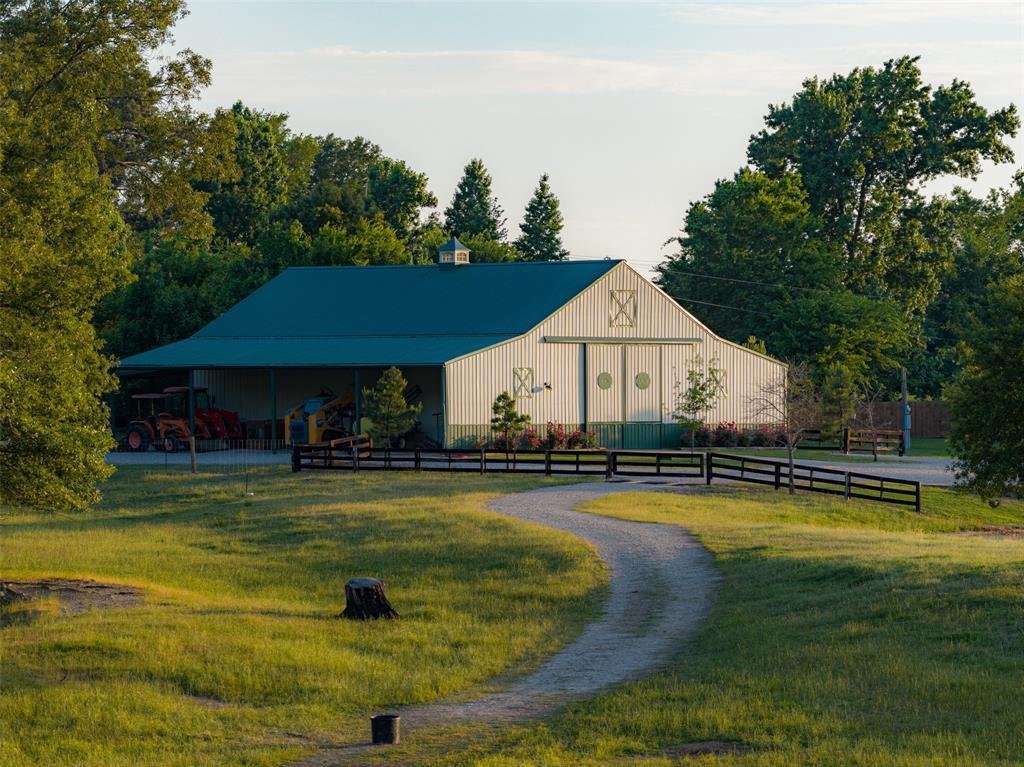 Farm Ranch in Ben Wheeler, Texas, United States 5 - 17952639