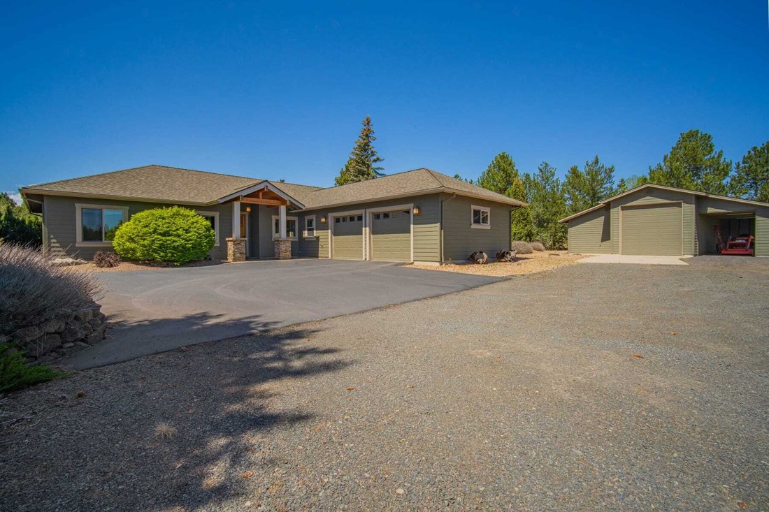 House in Bend, Oregon, United States 3 - 17949152