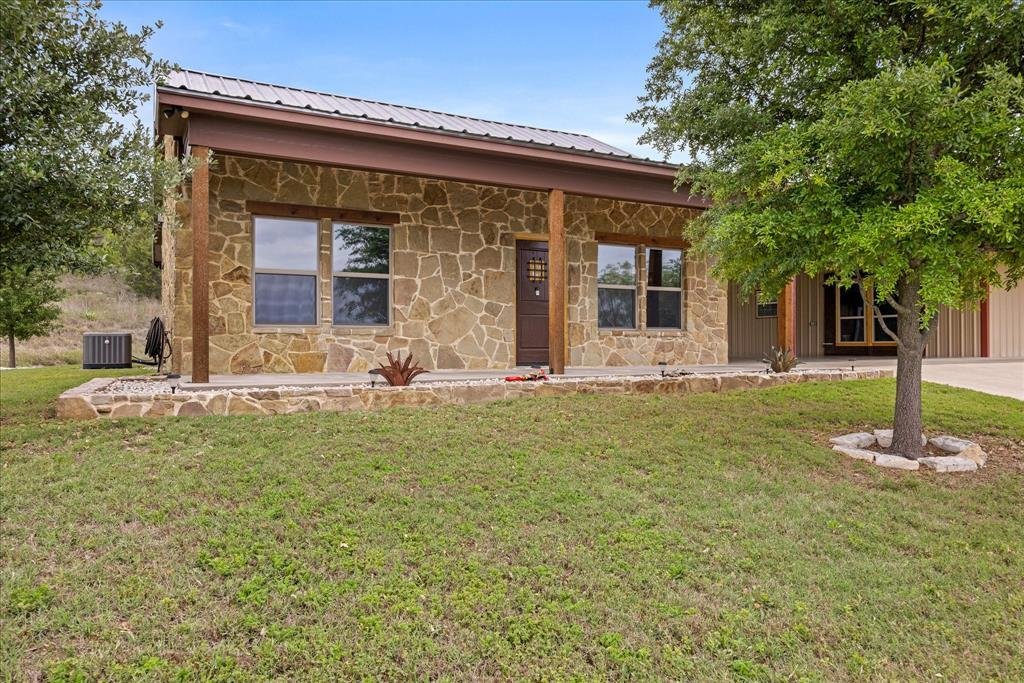 Farm Ranch in Glen Rose, Texas, United States 3 - 17952363