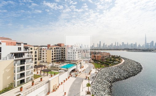 Apartment in JVC / Jumeirah Village Circle, Dubai, United Arab Emirates 1