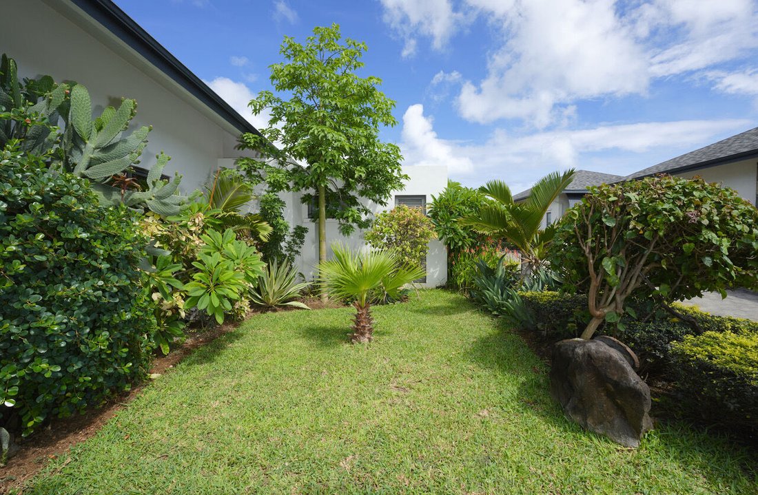 House in Grand Baie, Rivière du Rempart District, Mauritius 2 - 17948646