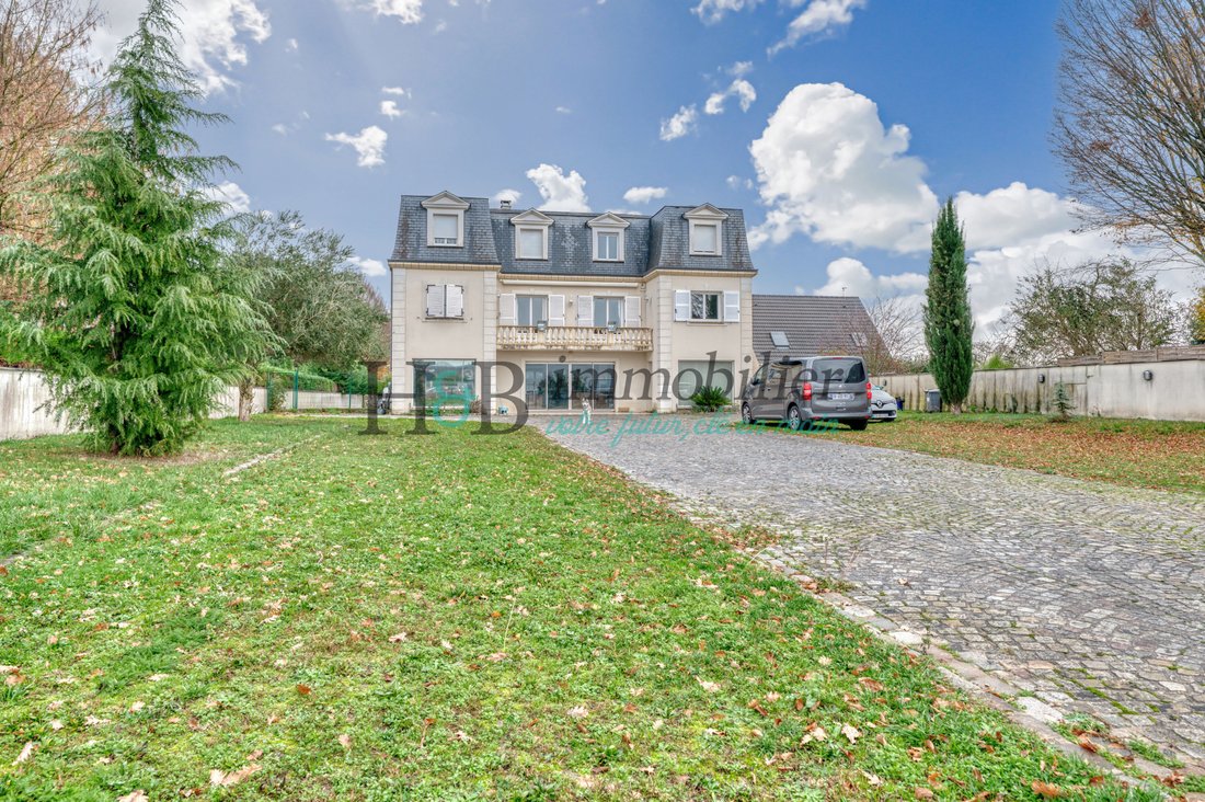 House in Les Sablons, Villecresnes, France 2 - 17948050