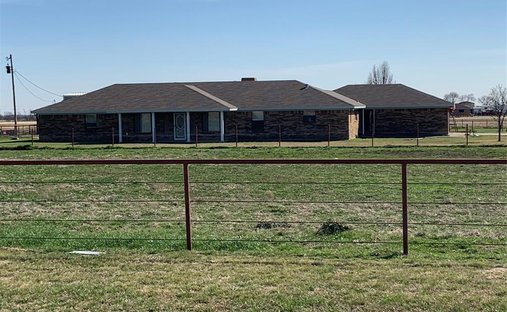 Farm Ranch in Ponder, Texas, United States 1
