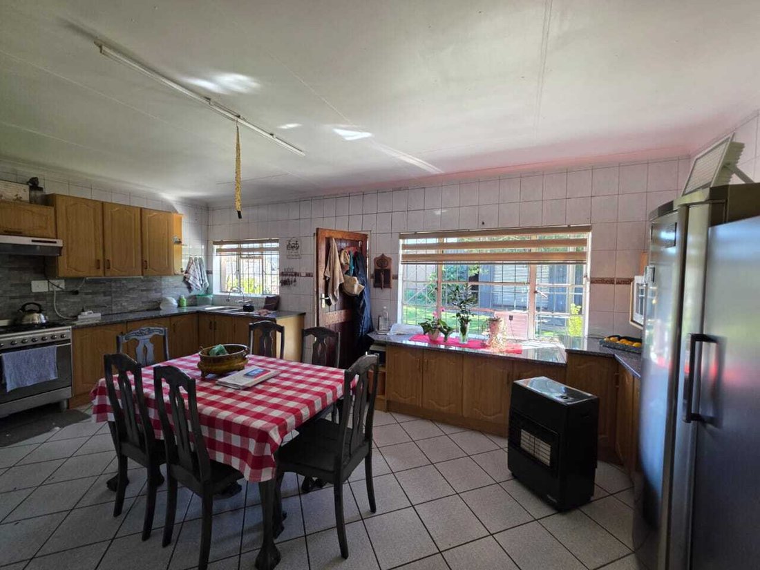 Estate in Endicott, Gauteng, South Africa 3 - 17949726