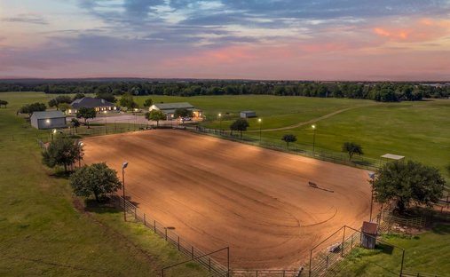 Farm Ranch in Woodway, Texas, United States 1
