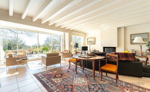 Villa in Mauves-sur-Loire, Pays de la Loire, France 1